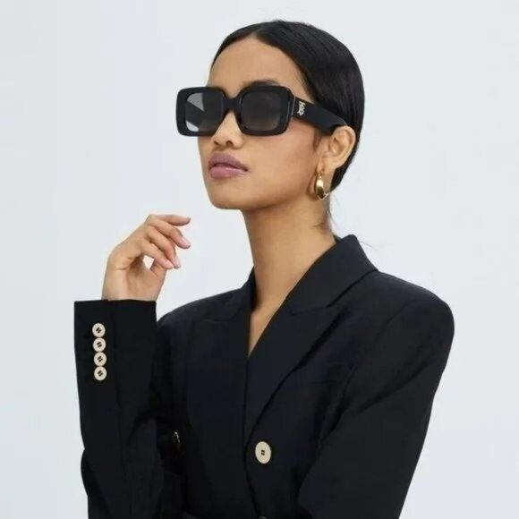 Burberry Delilah Square Sunglasses BE4327 Black - Picture 14 of 15